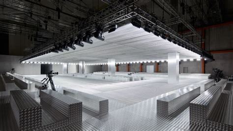 prada oma fashion sows|2024 SS Prada Men's & Women's Show.